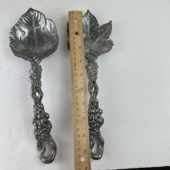 Elegant Aluminum 1997 Arthur Court 2 Piece Grape Vine Leaf Salad Food Servers - Picture 5 of 7